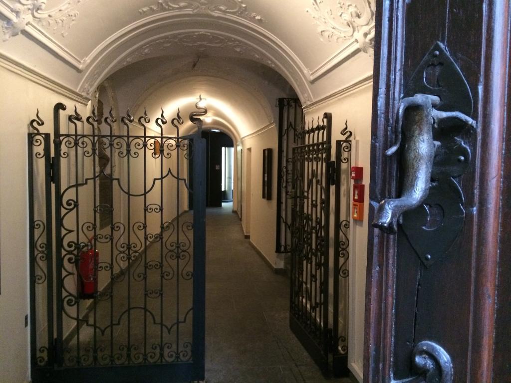 Bellinzona Piazza Collegiata Apartman Kültér fotó