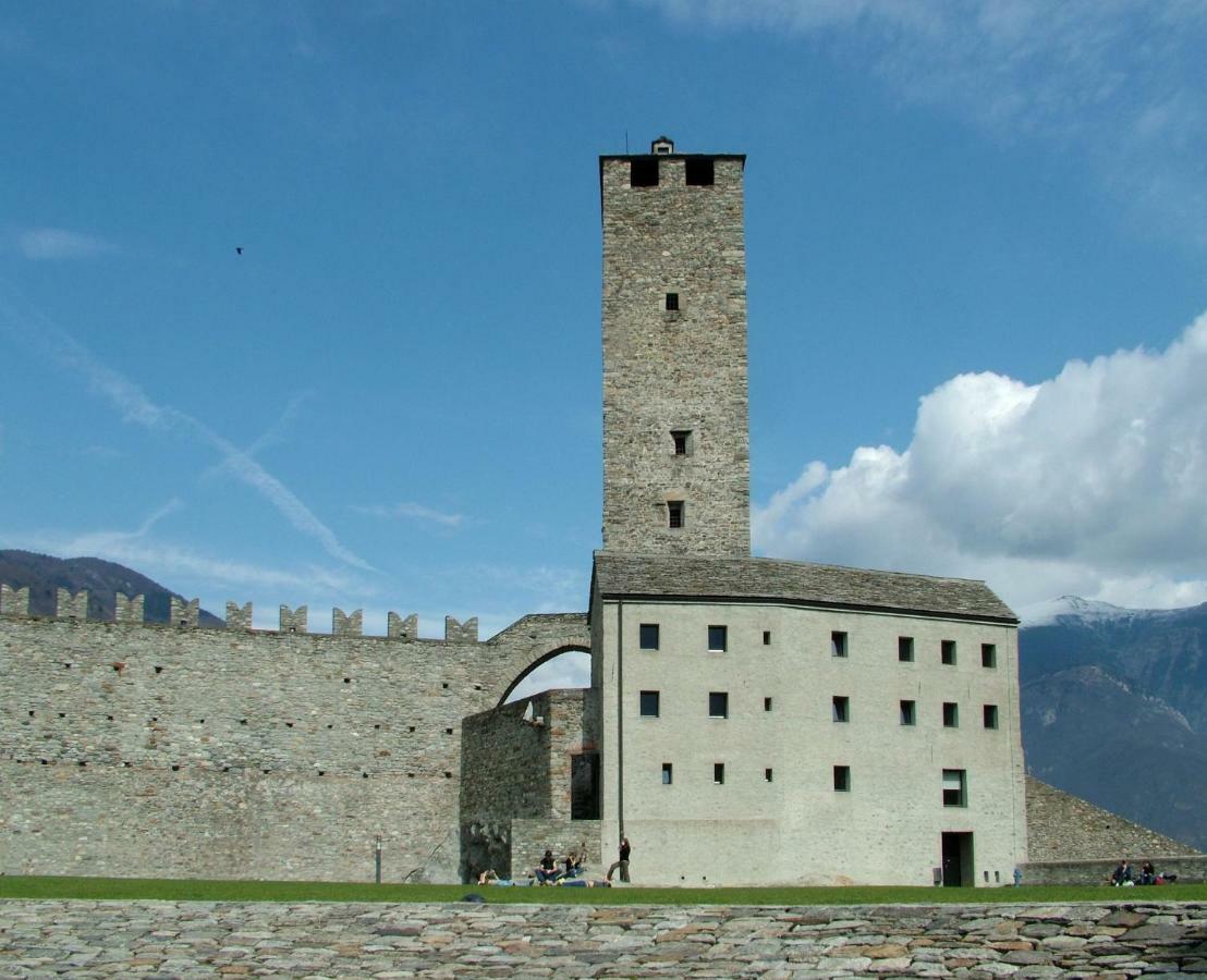Bellinzona Piazza Collegiata Apartman Kültér fotó