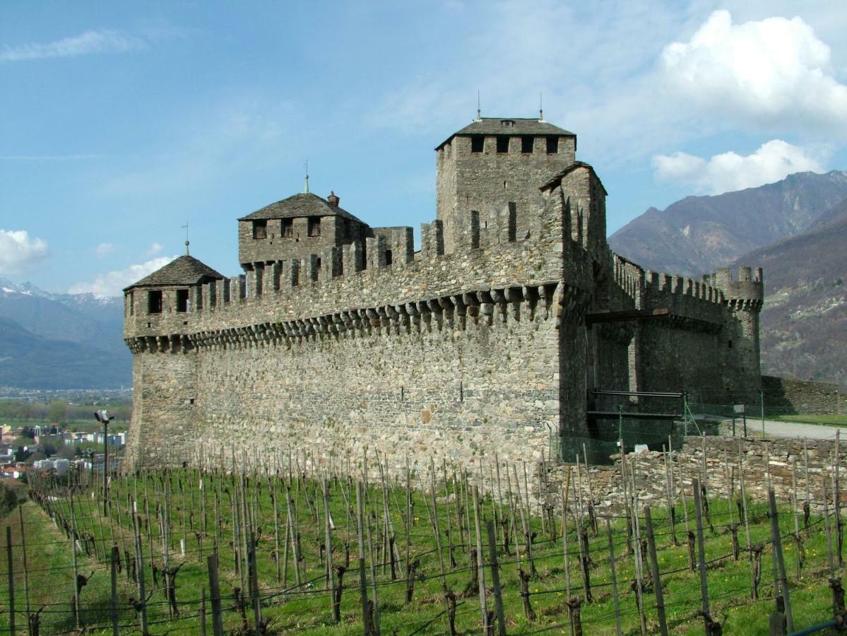 Bellinzona Piazza Collegiata Apartman Kültér fotó