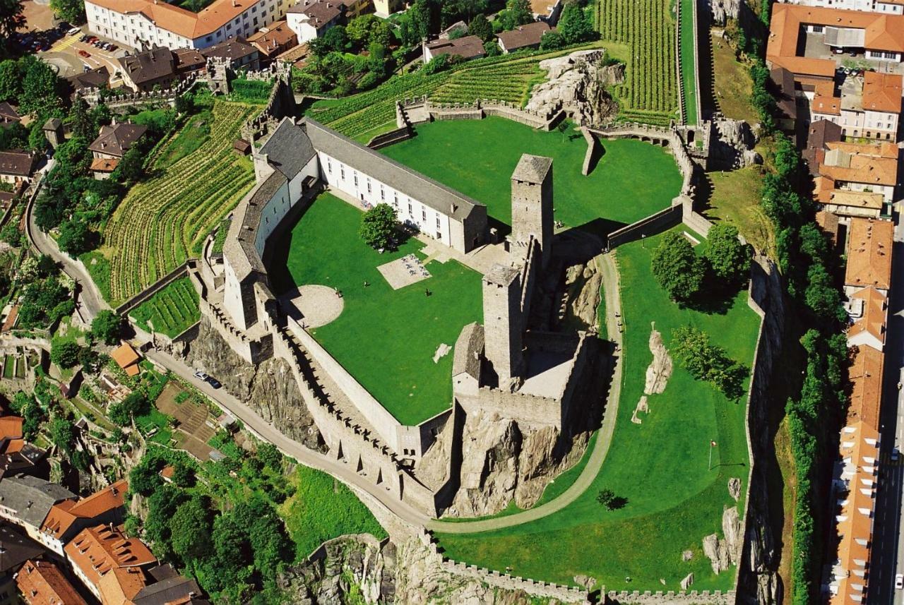 Bellinzona Piazza Collegiata Apartman Kültér fotó