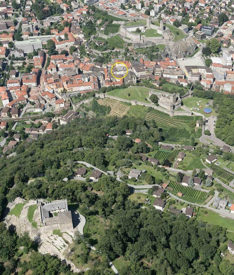 Bellinzona Piazza Collegiata Apartman Kültér fotó